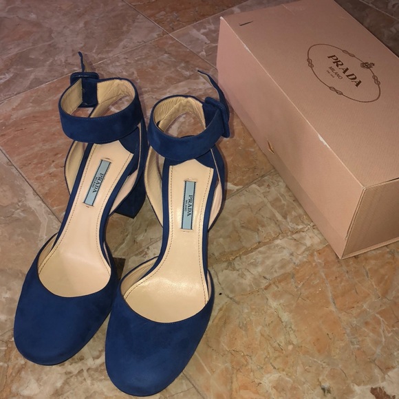 Stunning Blue Prada Heels - Picture 5 of 8